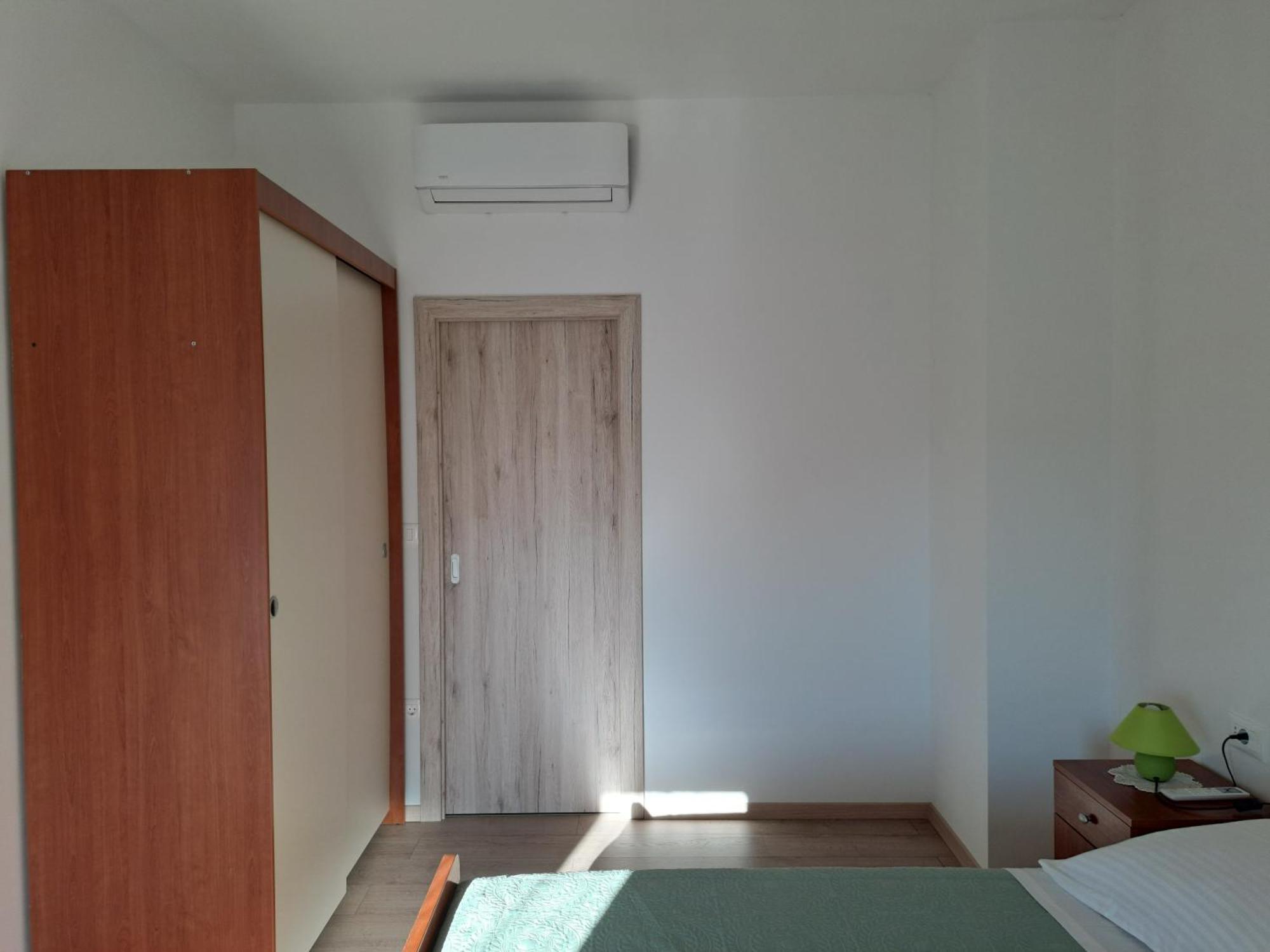 Apartments N & V Πόρετς Εξωτερικό φωτογραφία