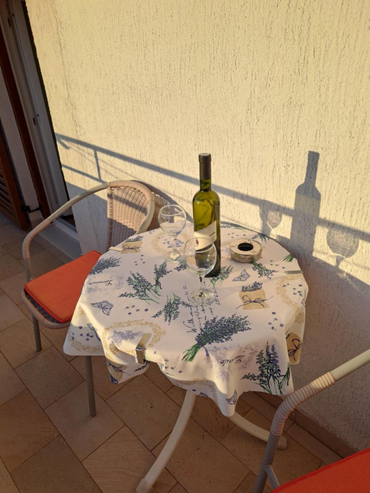 Apartments N & V Πόρετς Εξωτερικό φωτογραφία