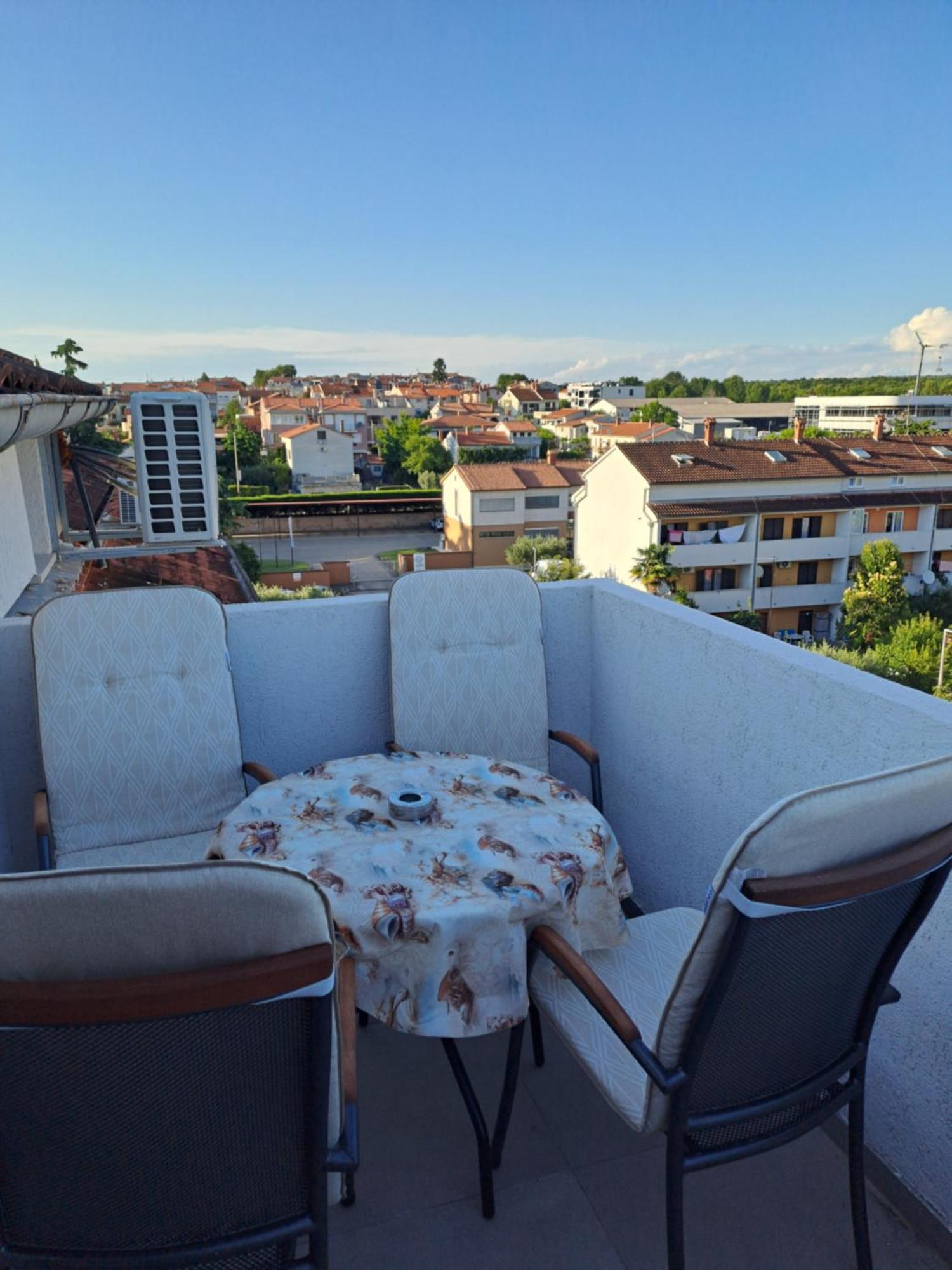Apartments N & V Πόρετς Εξωτερικό φωτογραφία