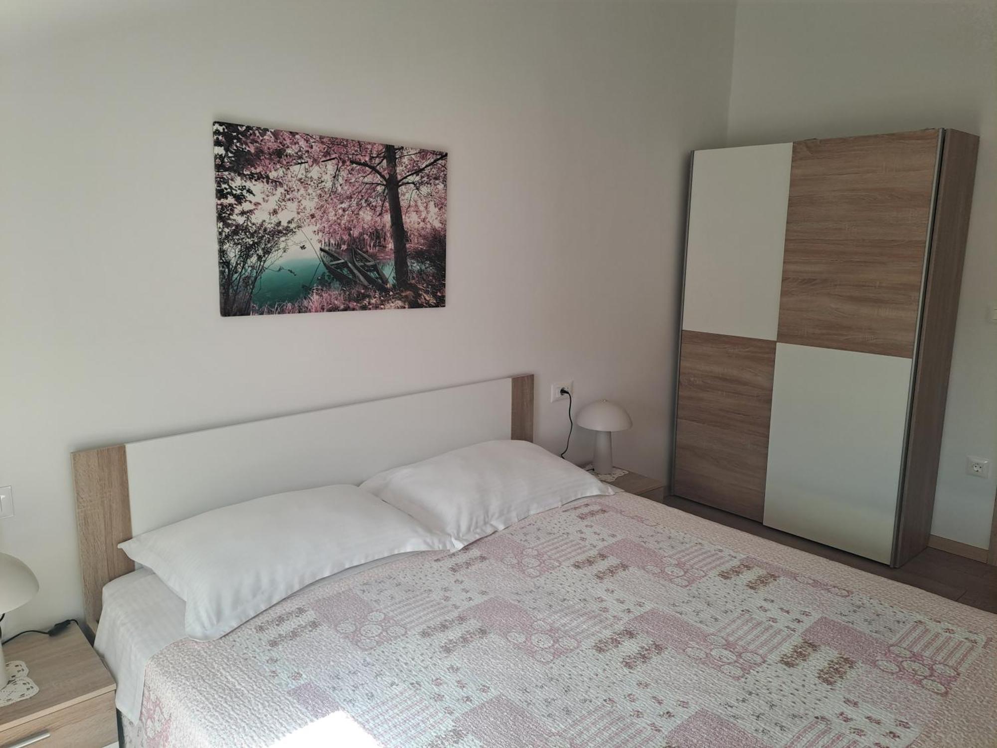 Apartments N & V Πόρετς Εξωτερικό φωτογραφία